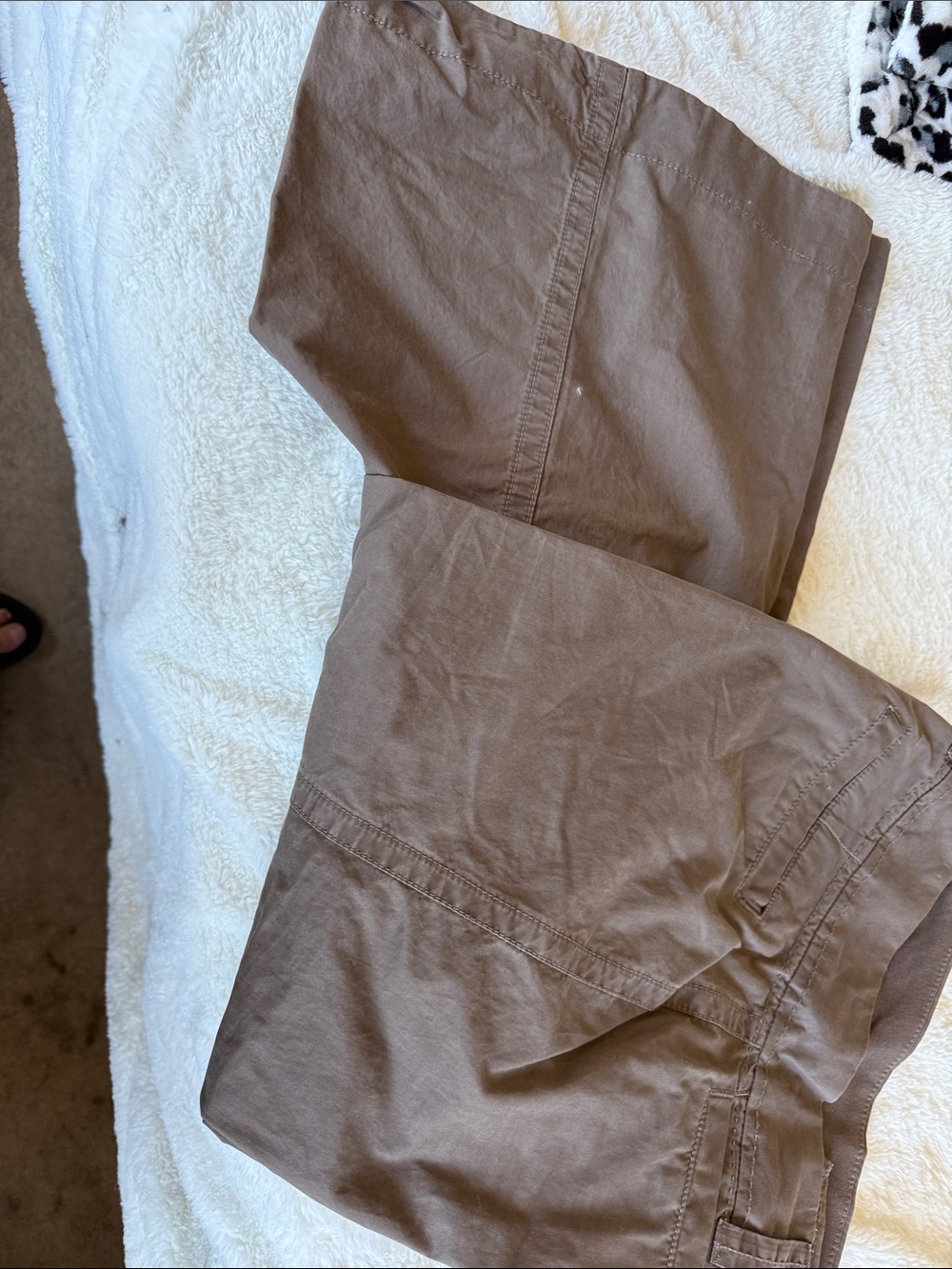 Old Navy woman’s wide leg Pants in Taupe Brown